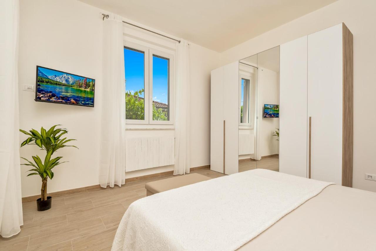 La Spezia - New Home With Netflix & Free Parking Esterno foto